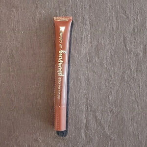 Revlon Kiss Plumping Lip Creme-515 Almond Suede